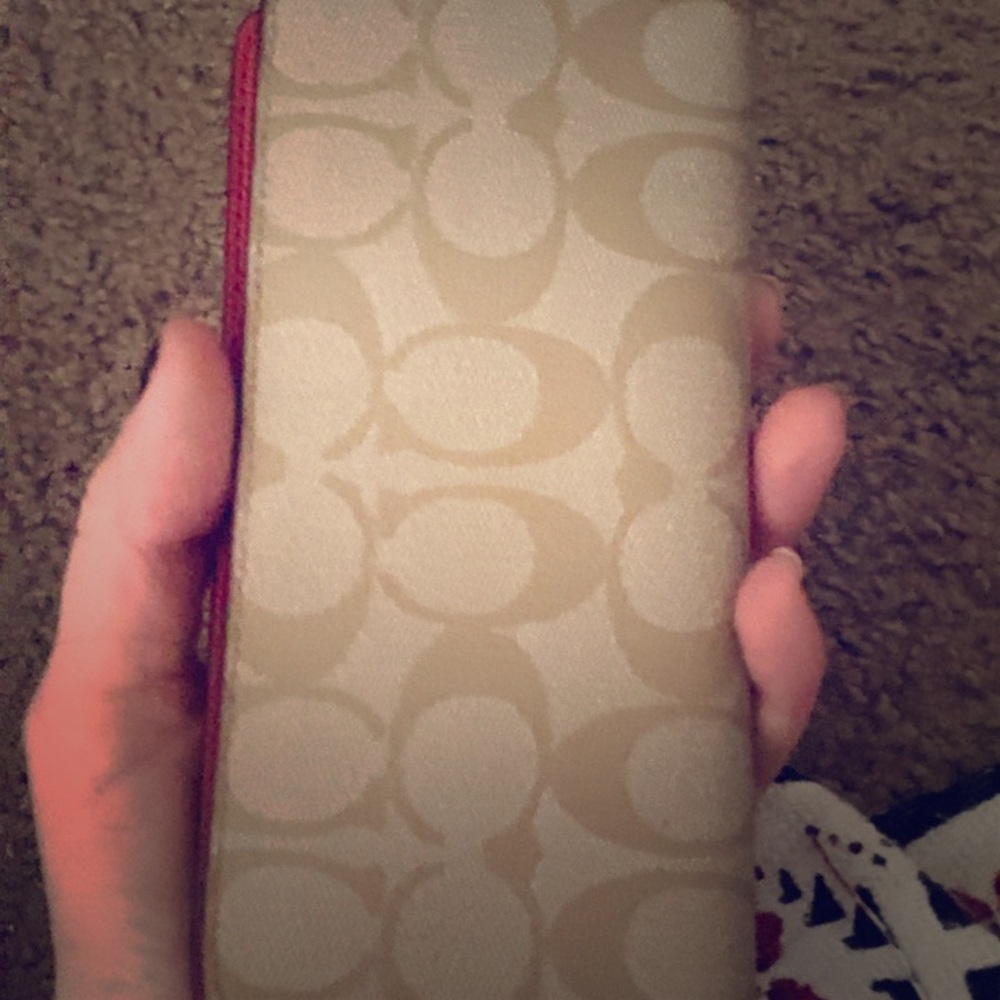 Coach checkbook holder❤️ 🛍🌸